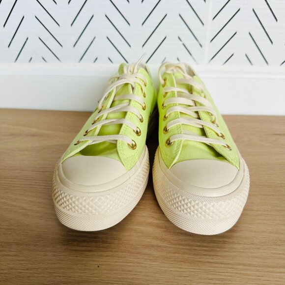 ⭐Converse Chuck Taylor All Star Lift Platform Sz 7.5 Women's Shoes Green A09913F - Picture 9 of 14